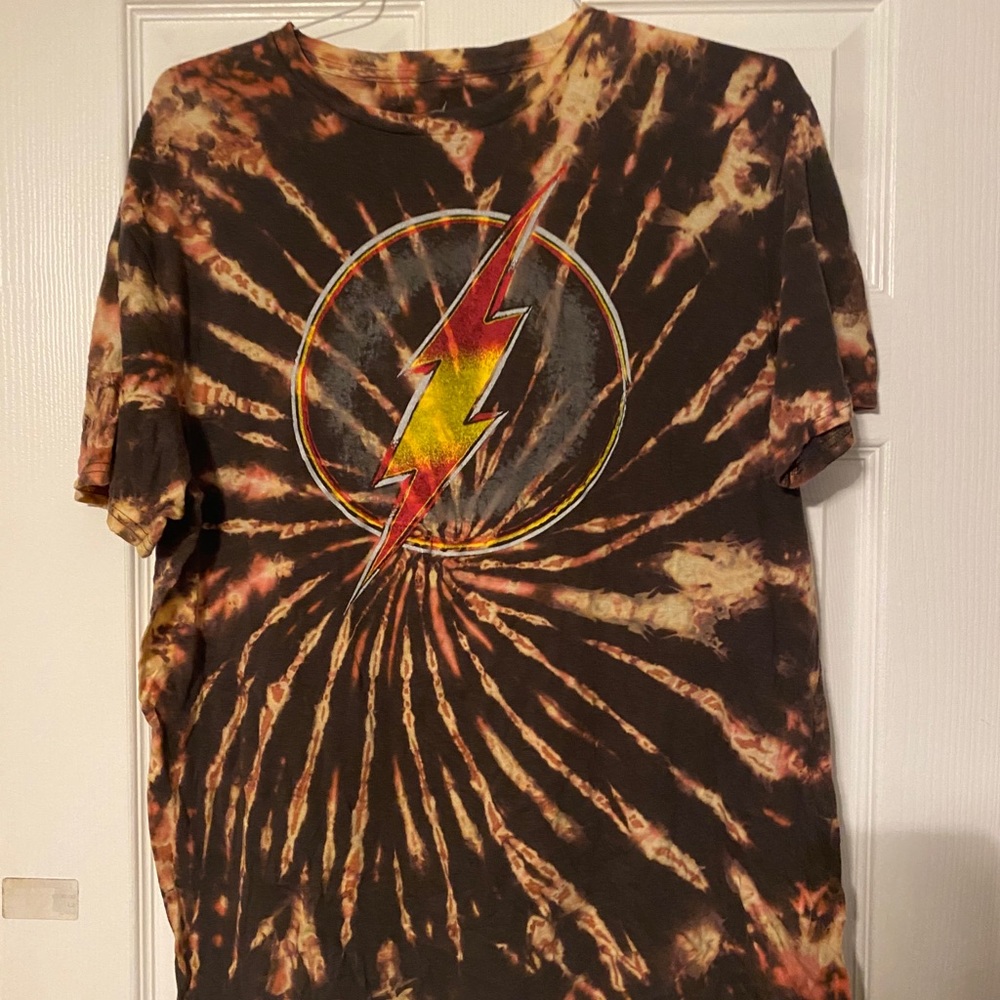 “Flash” bleached tee